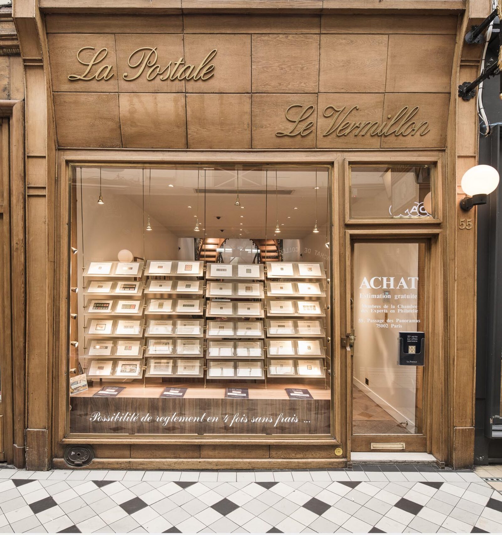 La façade de La Postale, Passage des Panoramas
